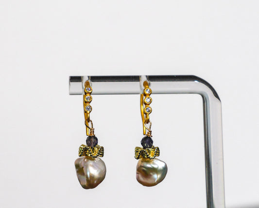 Freshwater pearl drop earrings